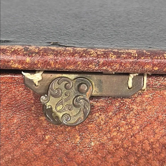 Antique Leather The Dahme Company Cincinnati Case or Dresser Box